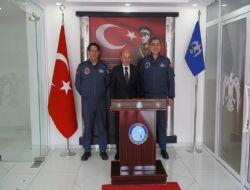 Ba�kan Oral, komutanlara veda etti